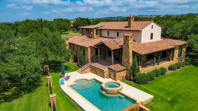 Tuscan home on 2 lots, 3 new a/c's, new roof 2021, new wood - photo 41