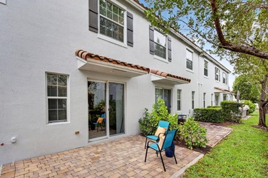 Immaculate 3-bed, 2.5-bath, 1-car town-home ideally situated on - photo 41