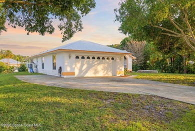 Old Florida charm at its finest! Nestled in the quaint and - photo 2