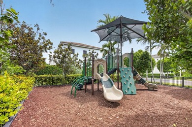 Immaculate 3-bed, 2.5-bath, 1-car town-home ideally situated on - photo 43