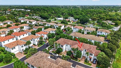 Immaculate 3-bed, 2.5-bath, 1-car town-home ideally situated on - photo 46