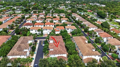 Immaculate 3-bed, 2.5-bath, 1-car town-home ideally situated on - photo 47