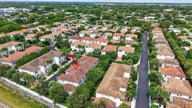 Immaculate 3-bed, 2.5-bath, 1-car town-home ideally situated on - photo 48