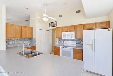 Old Florida charm at its finest! Nestled in the quaint and - photo 8