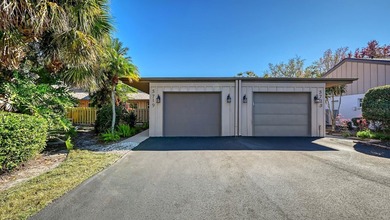 (private lake, pond, coastal) Home For Sale in Sarasota Florida