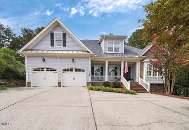 Beautifully appointed Craftsman-style home tucked away on a - photo 3