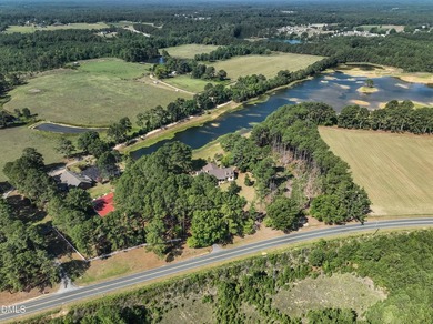 Discover this extensively renovated custom home, perfectly - photo 4