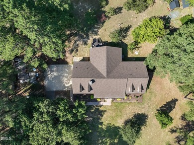 Discover this extensively renovated custom home, perfectly - photo 9