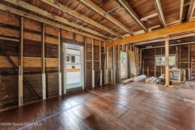 Choose the finishes and complete the vision on this historic - photo 10