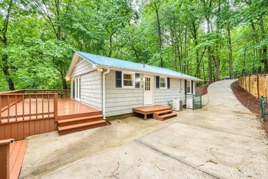 SELLER TO PAY UP TO $ 5000.00 OF BUYERS CLOSING COST WITH - photo 3
