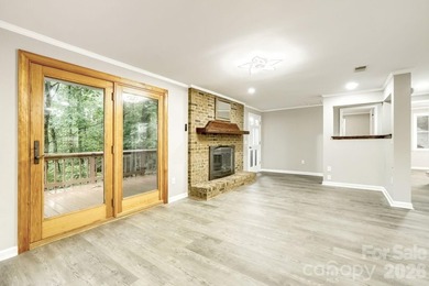 SELLER TO PAY UP TO $ 5000.00 OF BUYERS CLOSING COST WITH - photo 9
