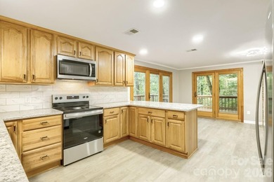 SELLER TO PAY UP TO $ 5000.00 OF BUYERS CLOSING COST WITH - photo 10