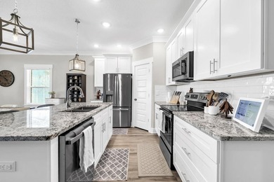 VA assumable loan 4.625%! Great, local builder built this home - photo 11