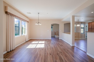 Luxury condo with golf course views in the gated Hassayampa