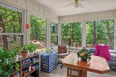 Easy Living in this 3 bedroom 2 bath home. Laminate flooring - photo 19