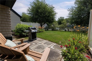 This inviting and well-maintained 2-bedroom, 2.5-bath condo - photo 30