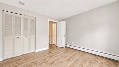 This bright and lovely 3-bedroom, 2.5 bathroom condo offers the - photo 37