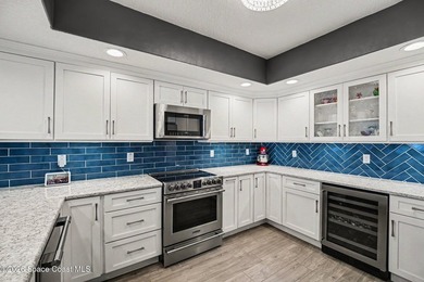 Rare corner unit with the Space Coast lifestyle buyers dream - photo 4