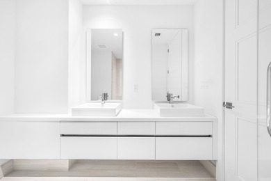 Rarely available South facing 2 bedroom that has been extremely - photo 13