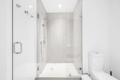 Rarely available South facing 2 bedroom that has been extremely - photo 15