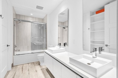 Rarely available South facing 2 bedroom that has been extremely - photo 19