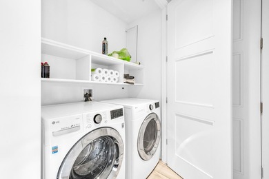 Rarely available South facing 2 bedroom that has been extremely - photo 21