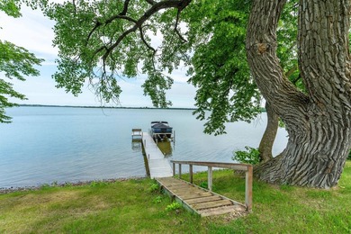 Welcome to easy lake living on beautiful Pelican Lake! Tucked - photo 13