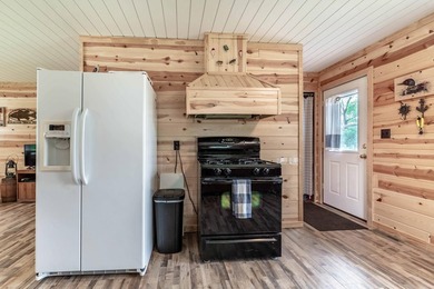 Welcome to easy lake living on beautiful Pelican Lake! Tucked - photo 20
