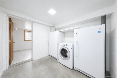 Located in Prime Dyker Heights! Well-maintained detached legal - photo 21