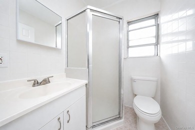Located in Prime Dyker Heights! Well-maintained detached legal - photo 33