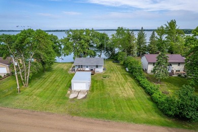 Welcome to easy lake living on beautiful Pelican Lake! Tucked - photo 39