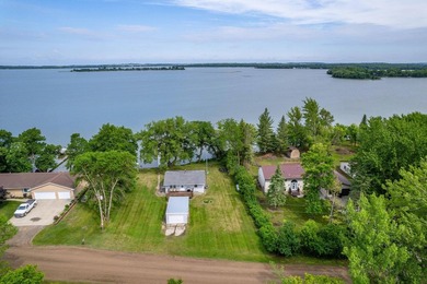 Welcome to easy lake living on beautiful Pelican Lake! Tucked - photo 40