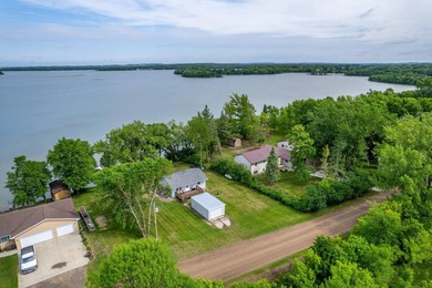 Welcome to easy lake living on beautiful Pelican Lake! Tucked - photo 41