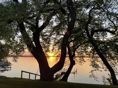 Welcome to easy lake living on beautiful Pelican Lake! Tucked - photo 48