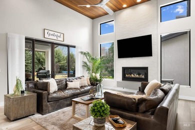 Experience refined living in this custom residence, thoughtfully - photo 4