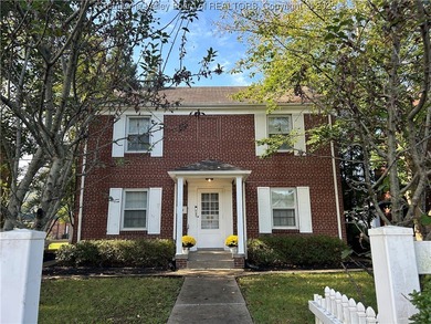 Kanawha River Home For Sale in Charleston West Virginia