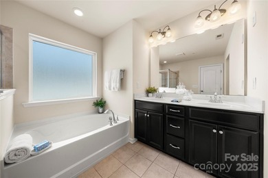 NEW IMPROVED PRICE! Seller is also offering 1 year home warranty - photo 21