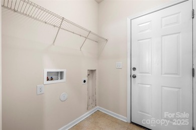 NEW IMPROVED PRICE! Seller is also offering 1 year home warranty - photo 27