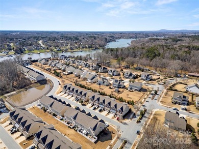 NEW IMPROVED PRICE! Seller is also offering 1 year home warranty - photo 32