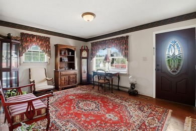 It's all about location, location, location! This charming and - photo 5