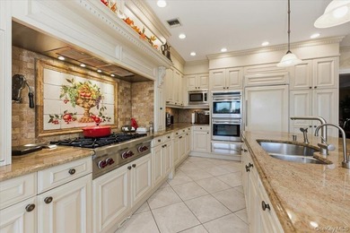 Welcome to an exceptional waterfront retreat, ideally situated - photo 11