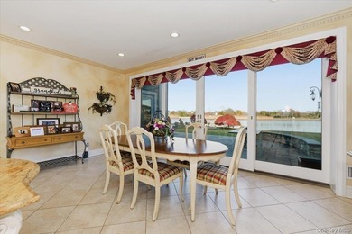 Welcome to an exceptional waterfront retreat, ideally situated - photo 13
