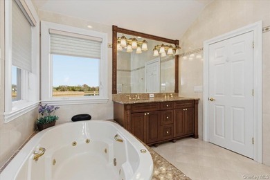 Welcome to an exceptional waterfront retreat, ideally situated - photo 20