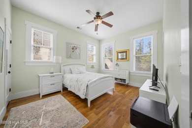 Welcome to your ideal coastal retreat in the highly sought-after - photo 22