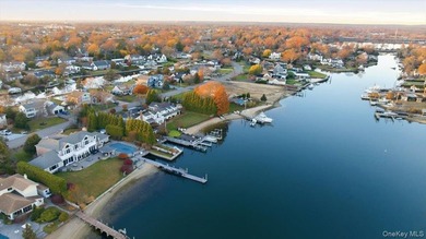 Welcome to an exceptional waterfront retreat, ideally situated - photo 35