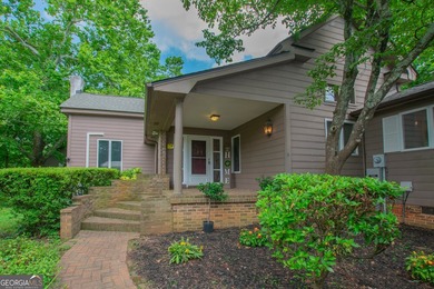 Rare opportunity to own a beautifully renovated historic - photo 4