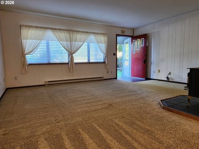 Price Reduction! Welcome to this inviting 2-bedroom, 1.5 bath - photo 4