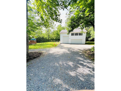 ATTENTION LAKE LOVERS - FAMILY COMPOUND OR  - 2 UNITS ON 1 SOLD - photo 12