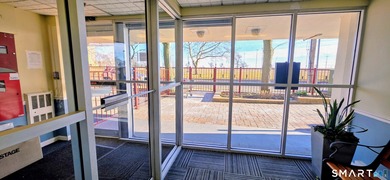 Owner-occupants and investors take note. Bright and comfortable