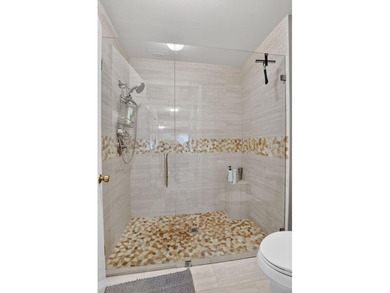 Experience Resort-Style Living! This meticulously 2-bed, 2-bath - photo 23